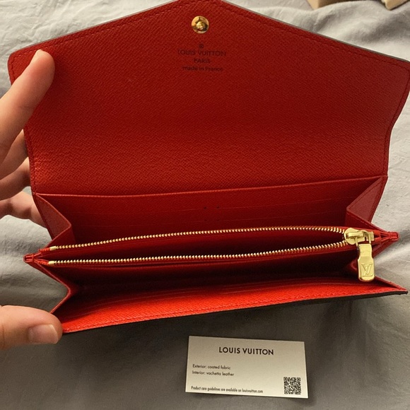 AUTHENTIC BRAND NEW Louis Vuitton Sarah Wallet with dust bag! - Picture 7 of 10